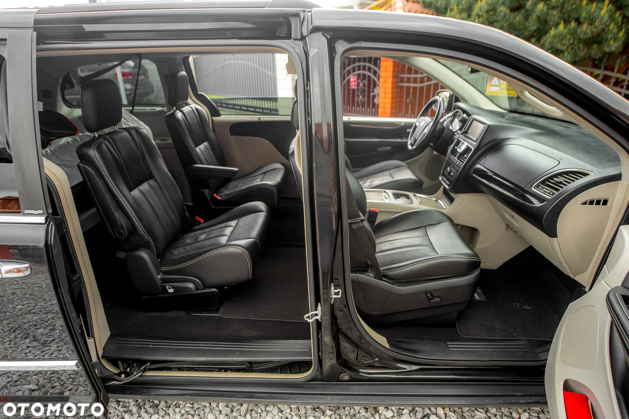 Lancia Voyager 2.8CRD Platinum - 23