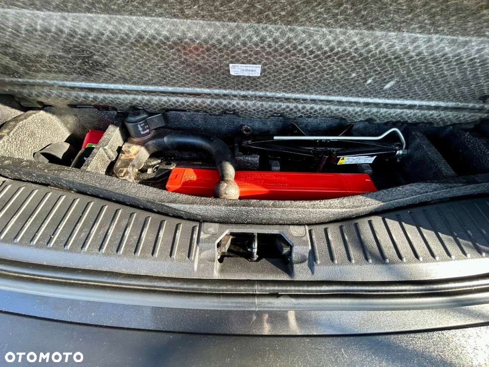 Ford Grand C-MAX - 33