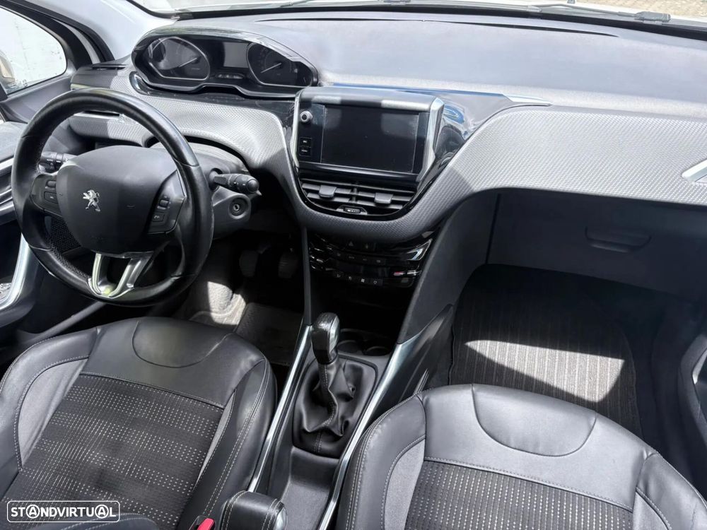Peugeot 2008 1.6 e-HDi Allure - 31