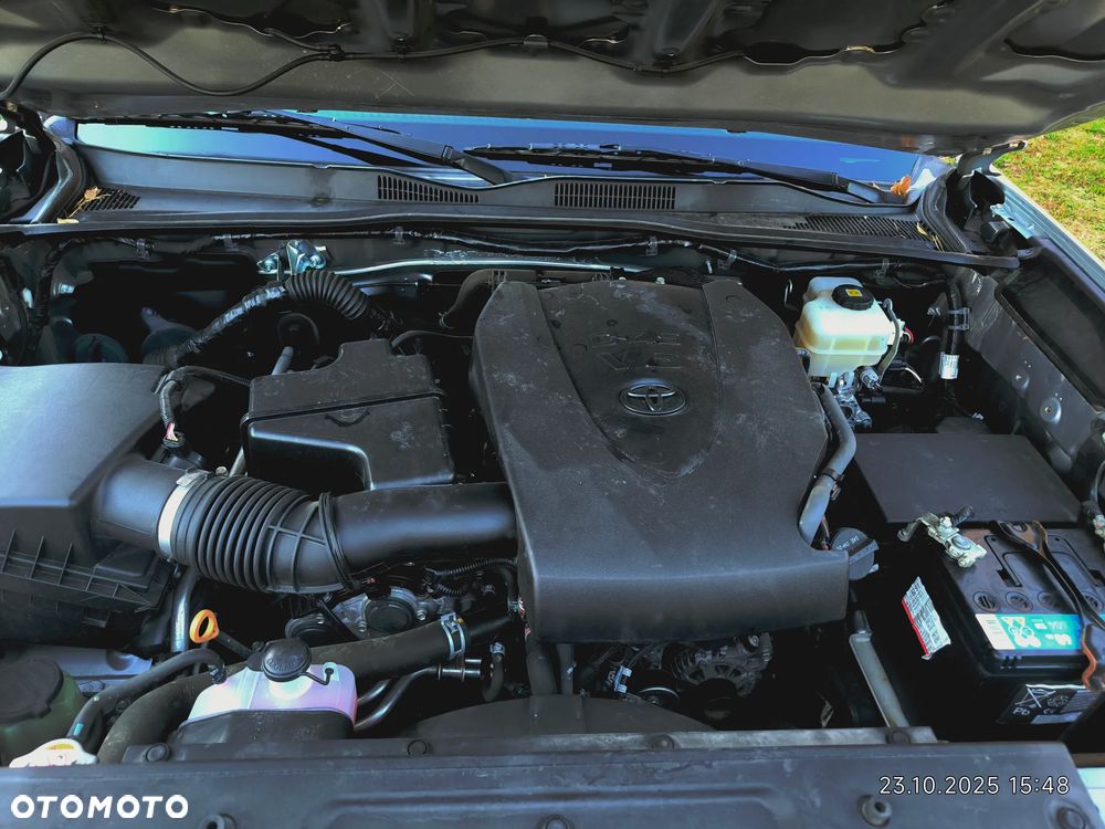 Toyota Tacoma - 10