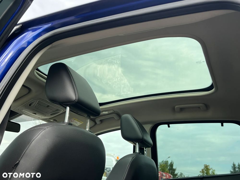 Ford C-MAX 2.0 TDCi Start-Stop-System Titanium - 25