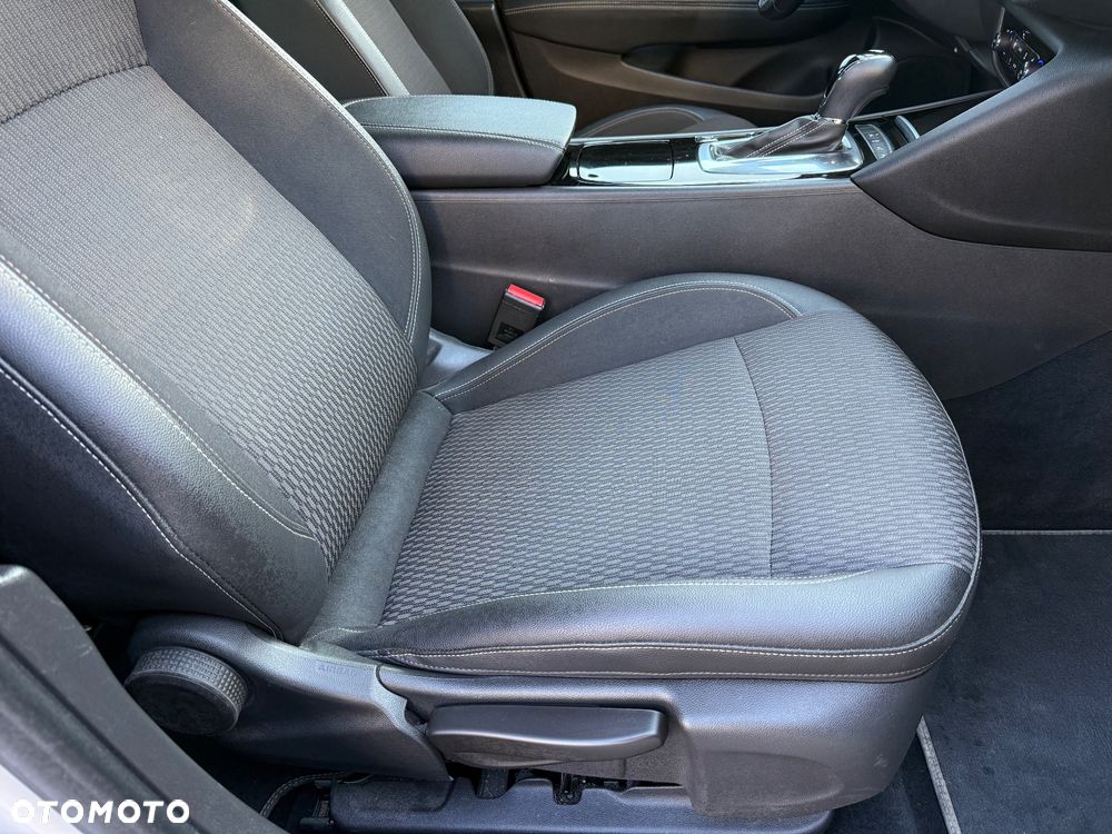 Opel Insignia 2.0 CDTI automatik Business Edition - 31