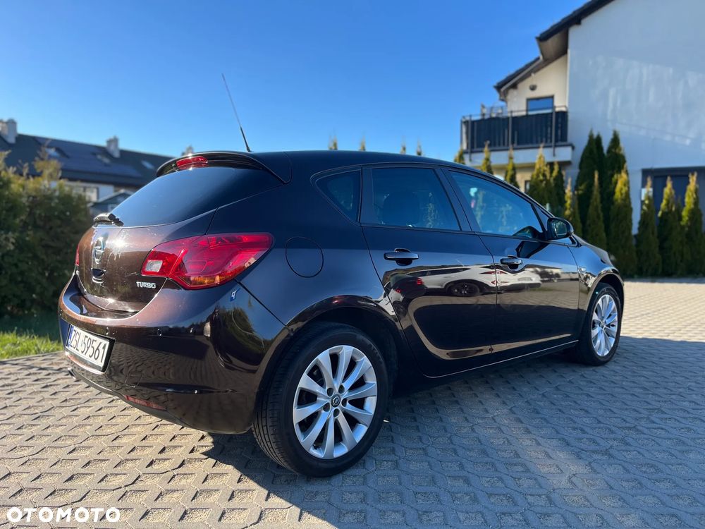 Opel Astra 1.4 Turbo - 2