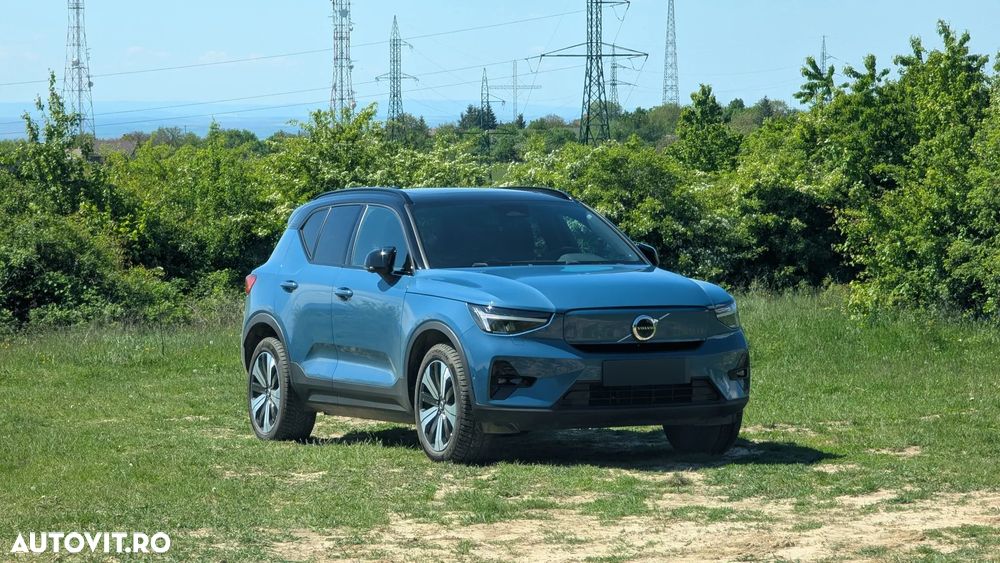 VOLVO XC40 2023