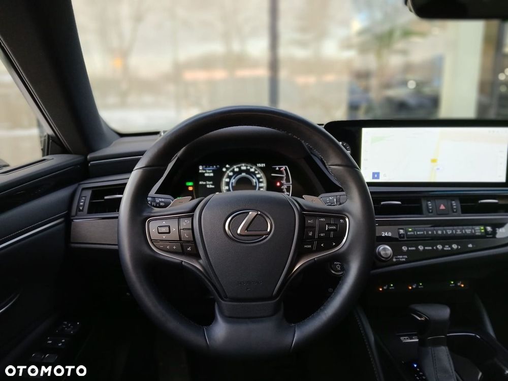 Lexus ES 300h Business Edition - 15