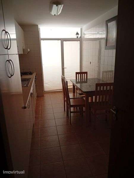 Arrenda se apartamento T3 - Grande imagem: 2/9
