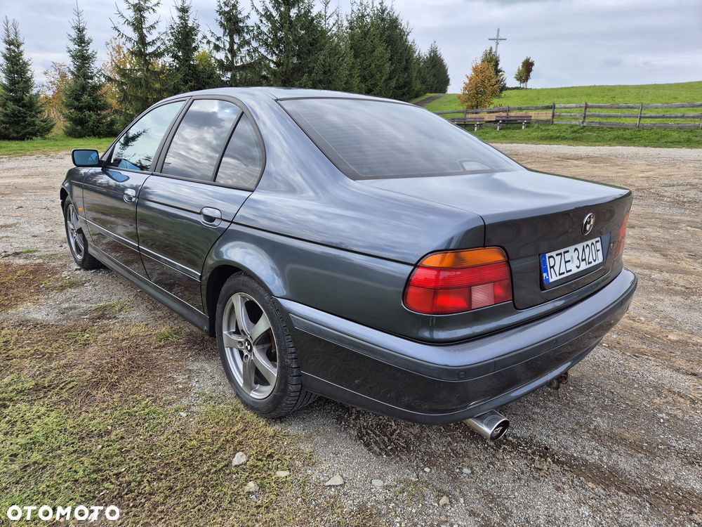BMW Seria 5 - 12