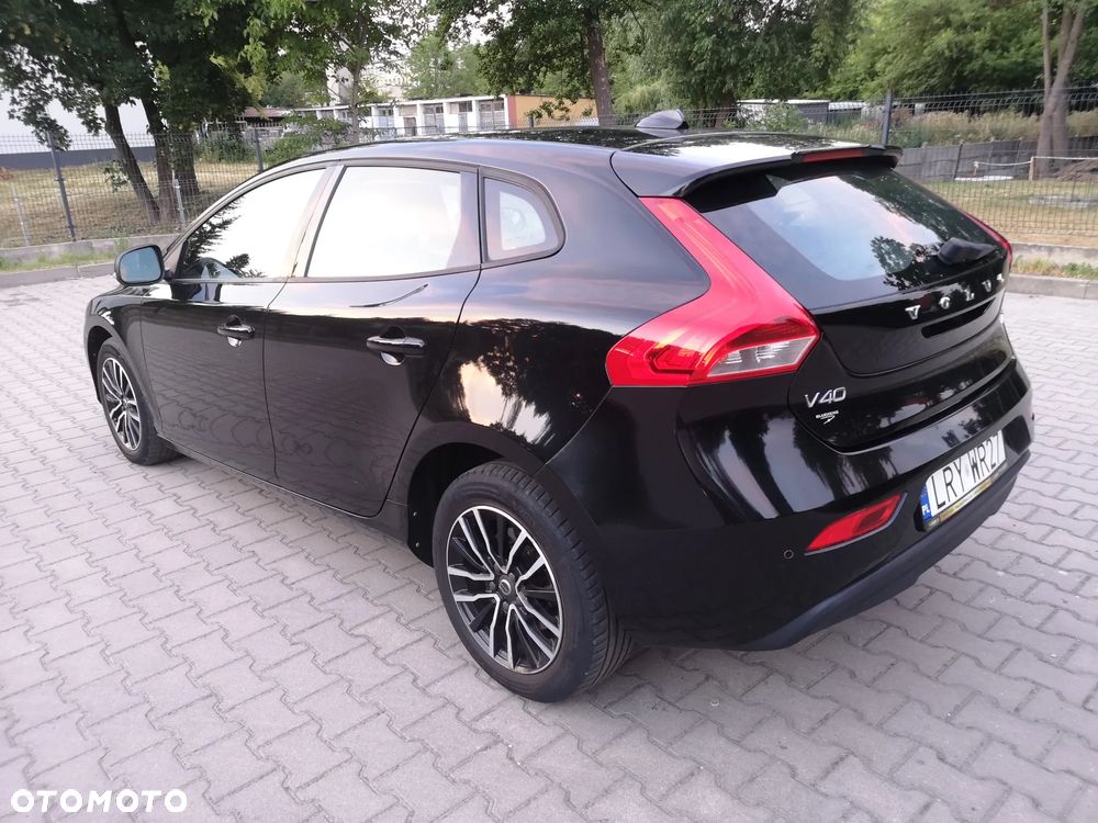 Volvo V40 D2 Momentum - 37