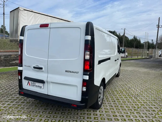 Renault TRAFIC LONGA 2.0 120cv - 7