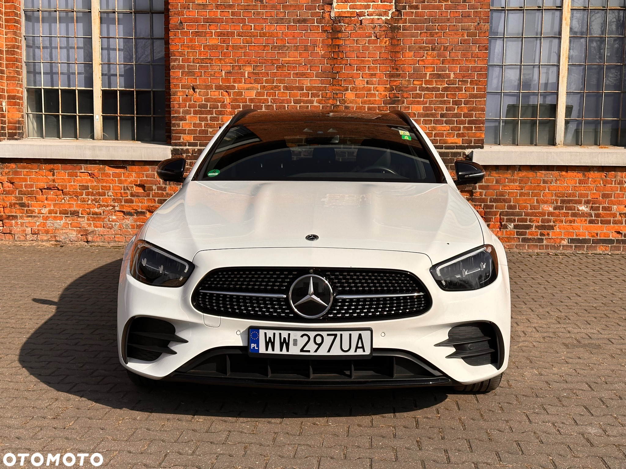 Mercedes-Benz Klasa E 300 de PHEV 4-Matic AMG 9G-Tronic - 2