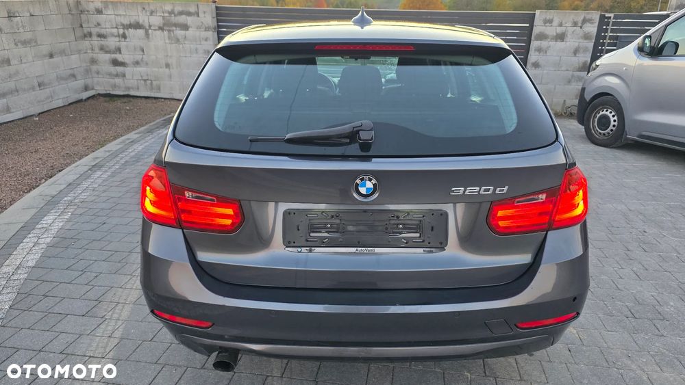 BMW Seria 3 320d xDrive - 4
