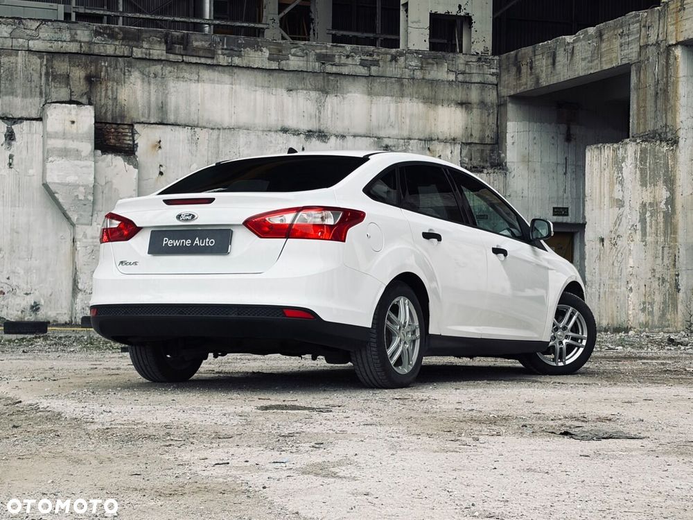 Ford Focus 1.6 Ambiente Start - 11
