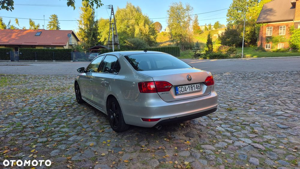 Volkswagen Jetta 1.6 TDI DPF Trendline - 5