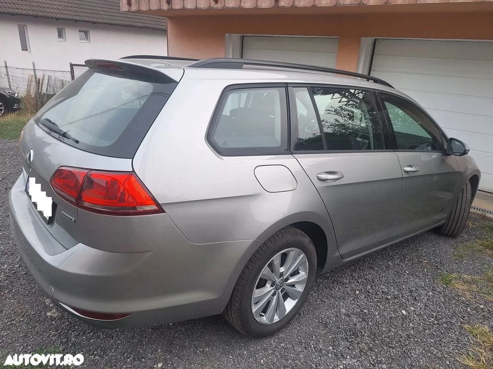 Volkswagen Golf - 5