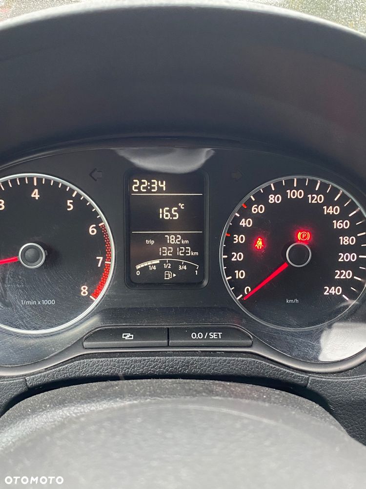 Volkswagen Polo - 8