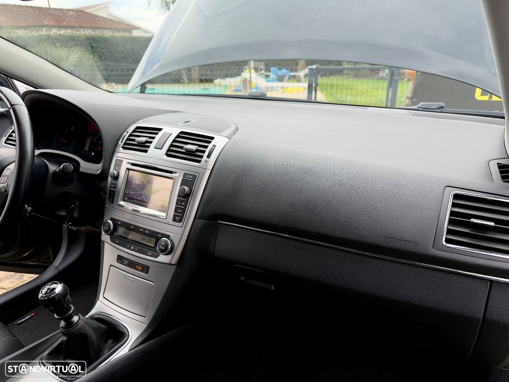 Toyota Avensis SW 2.0 D-4D Exclusive +Navi - 55