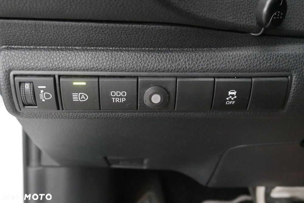 Toyota Corolla 1.8 Hybrid Comfort - 29