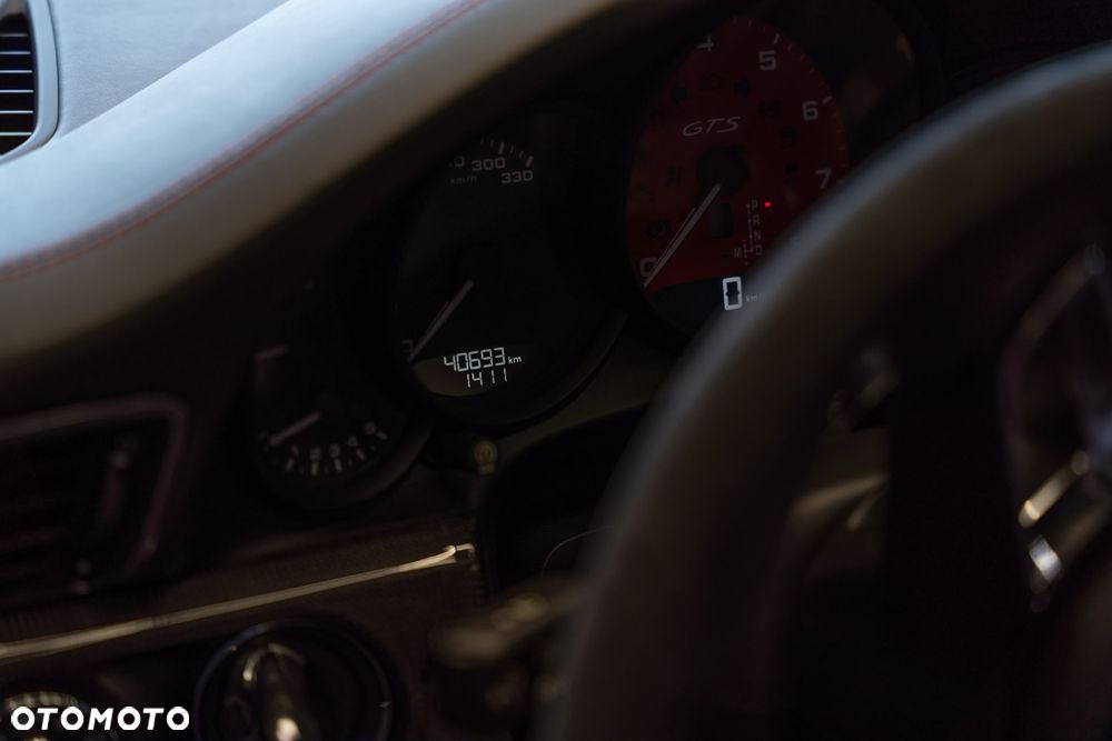 Porsche 911 Carrera GTS PDK - 9