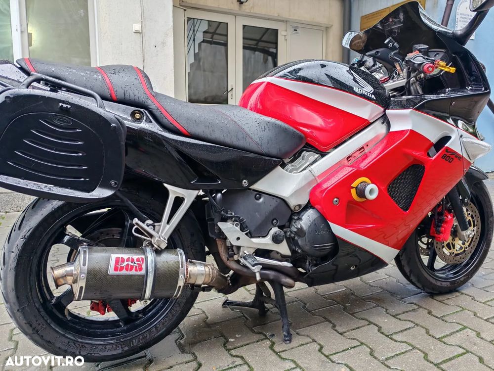 Honda VFR 800F V-Tec - 13