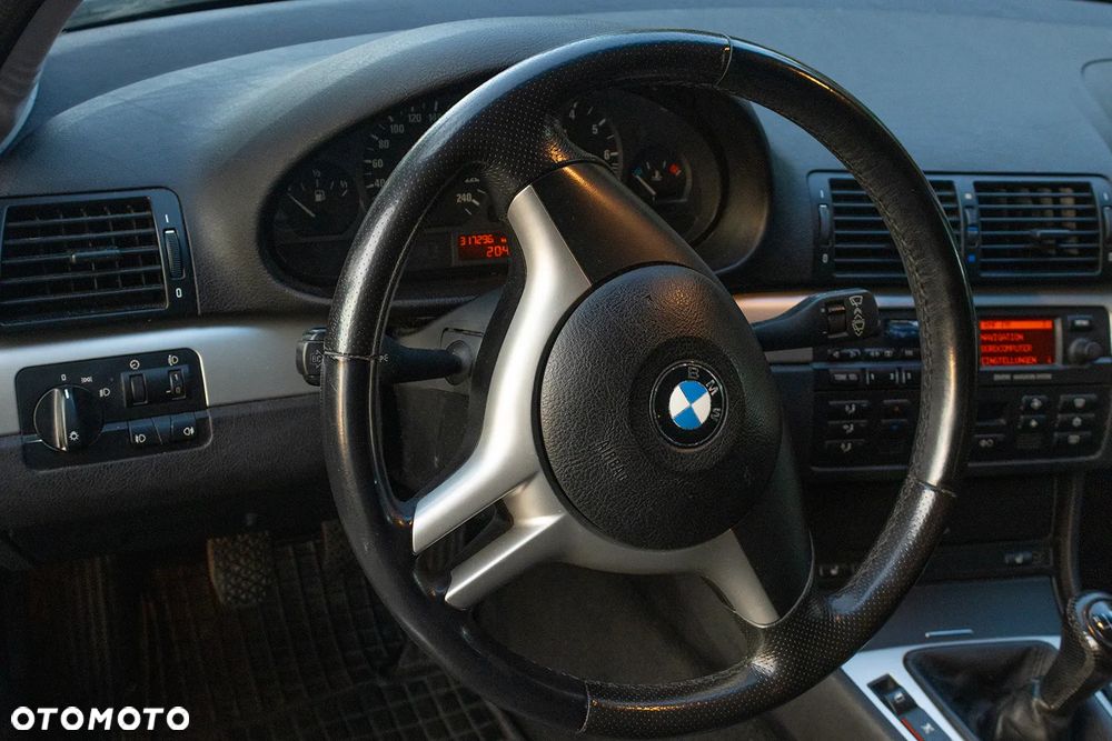 BMW Seria 3 320i - 5