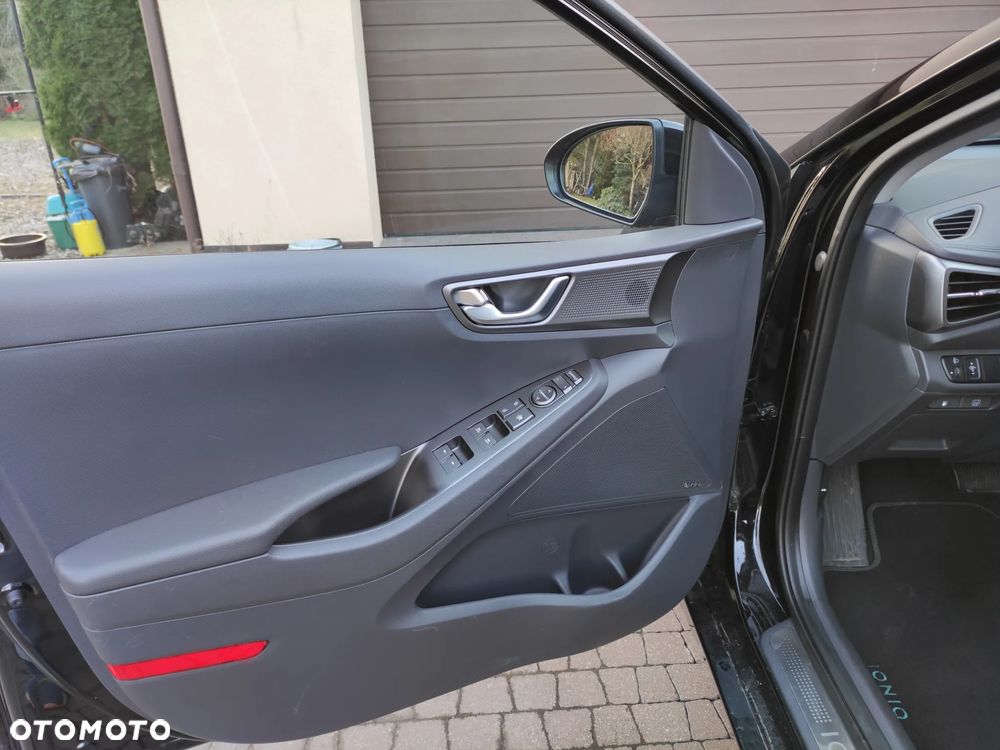 Hyundai IONIQ 1.6 GDI Premium - 17