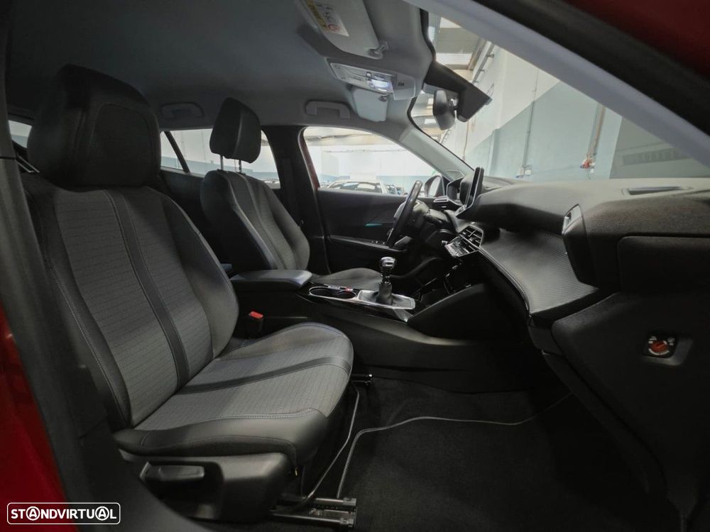 Peugeot 2008 1.2 PureTech Allure Pack - 17