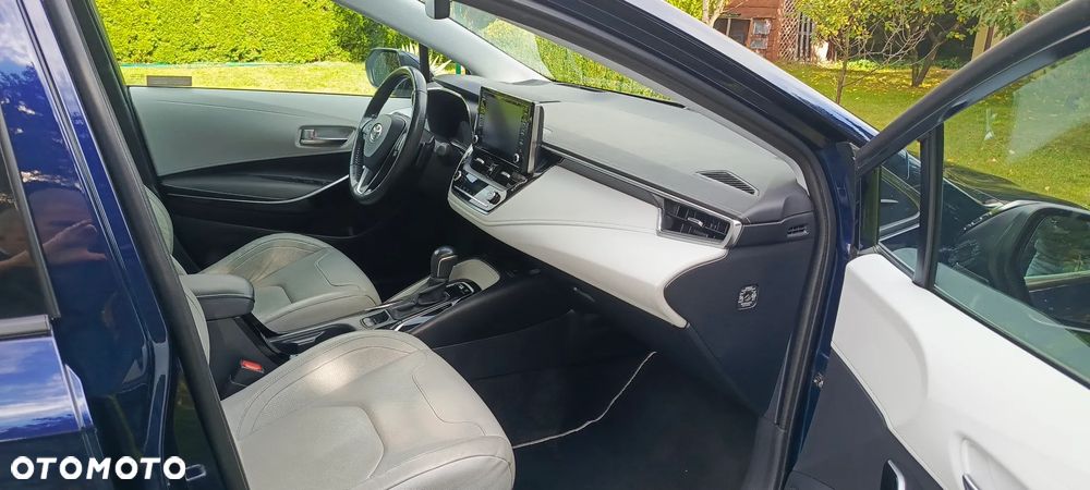 Toyota Corolla - 22
