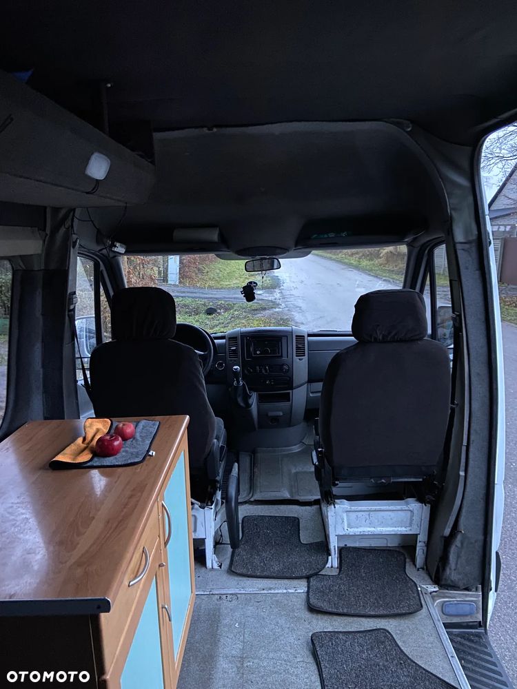 Mercedes-Benz Sprinter - 12