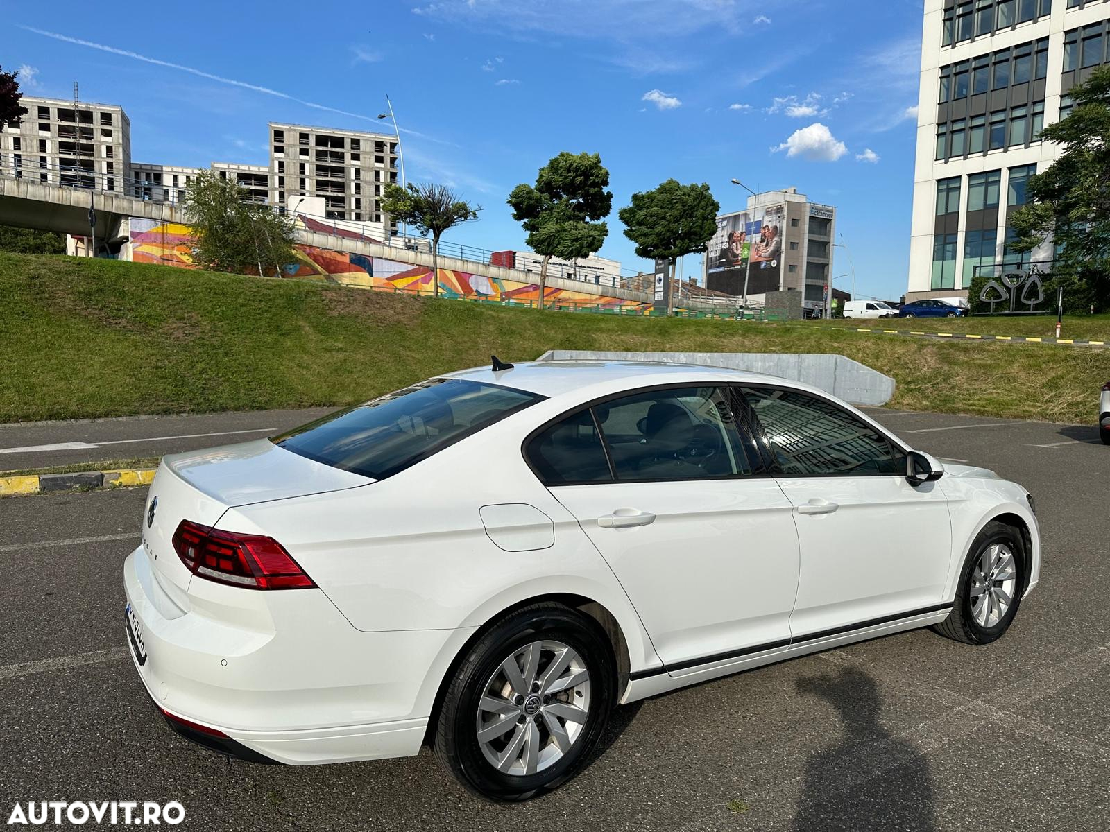 Volkswagen Passat - 6