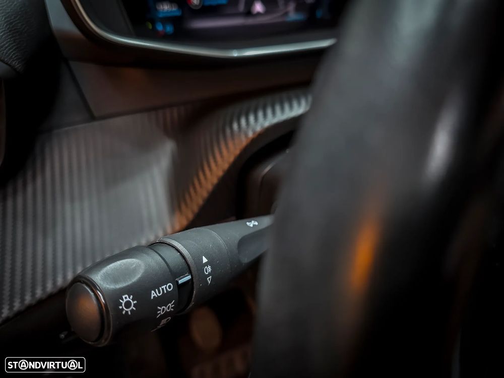 Peugeot 2008 BlueHDi 100 STOP & START Allure - 25
