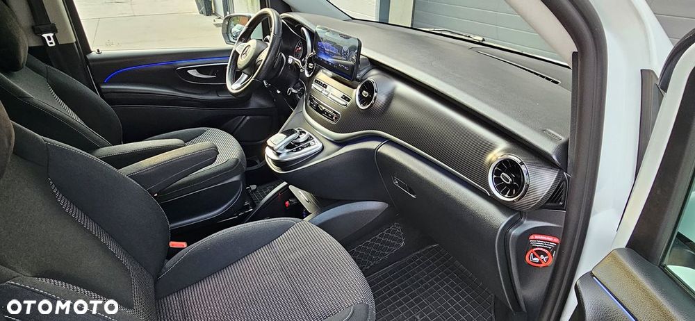 Mercedes-Benz Klasa V 250 d lang 4Matic 9G-TRONIC Exclusive - 16