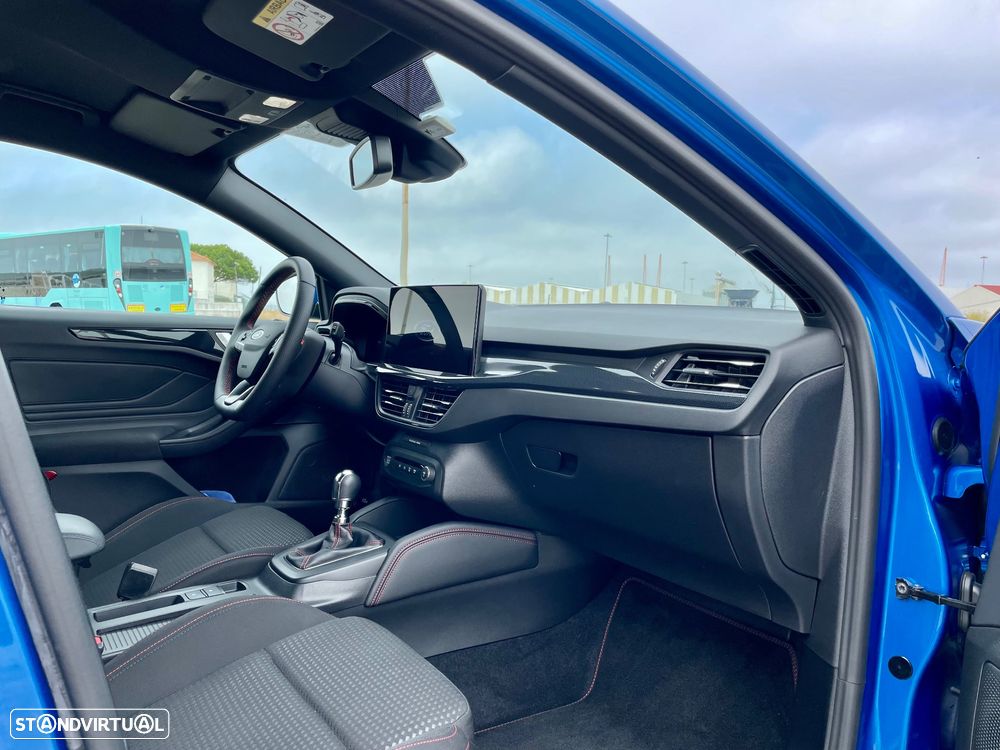 Ford Focus 1.0 EcoBoost MHEV ST-Line - 12