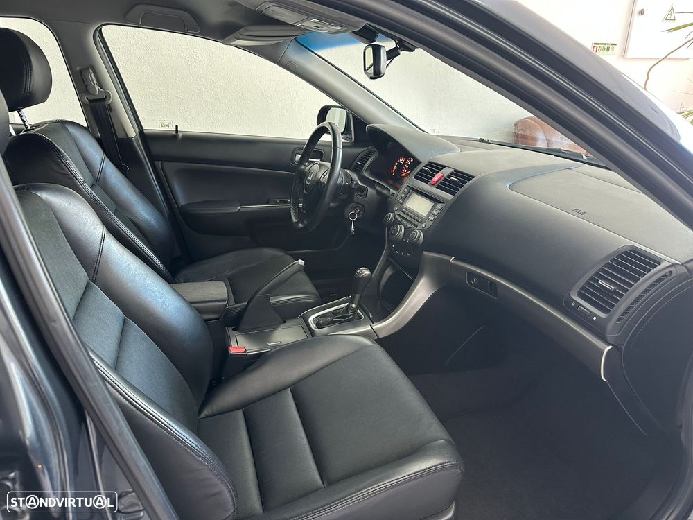 Honda Accord 2.0 Sport Auto. - 24