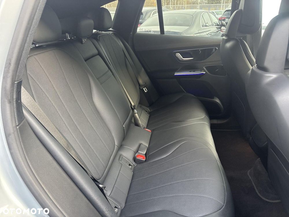 Mercedes-Benz EQE - 22