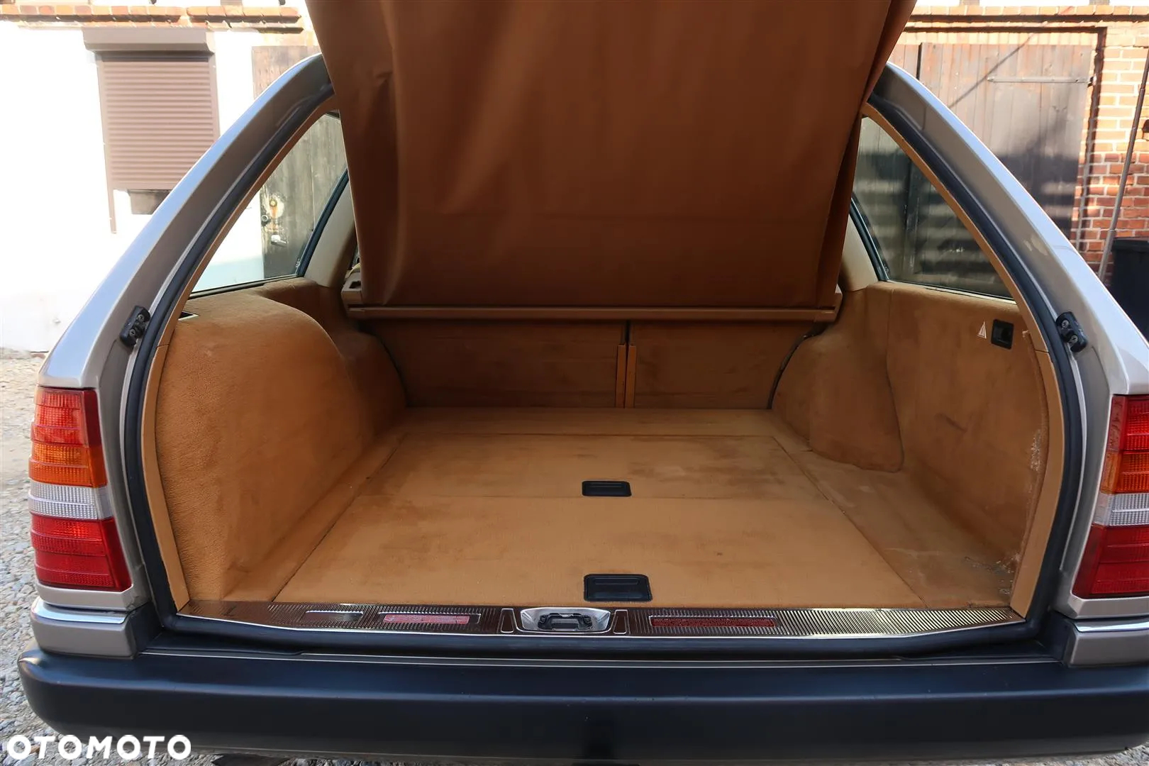 Mercedes-Benz W124 (1984-1993) - 18