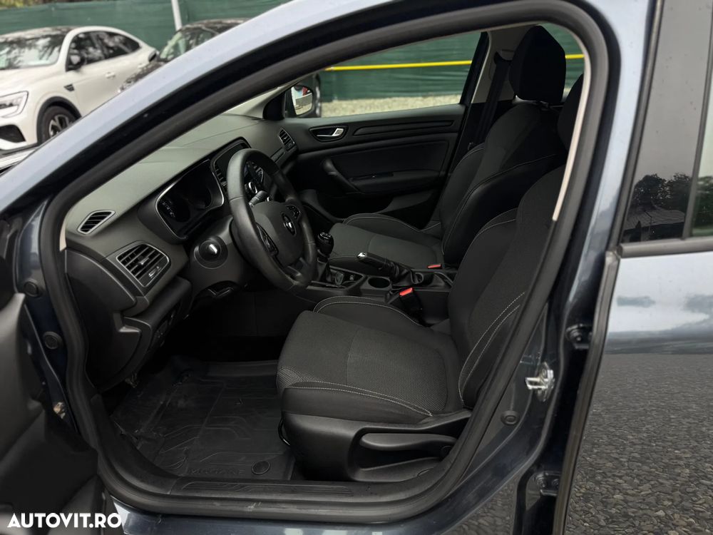 Renault Megane TCe Business - 6