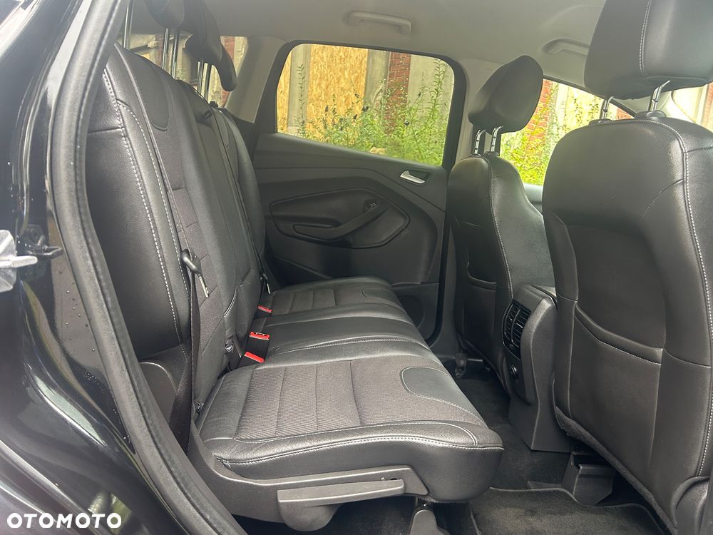 Ford Kuga 2.0 TDCi 2x4 Titanium - 29