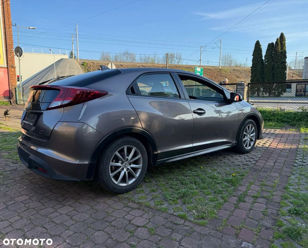 Honda Civic 1.4 i-VTEC Comfort - 9