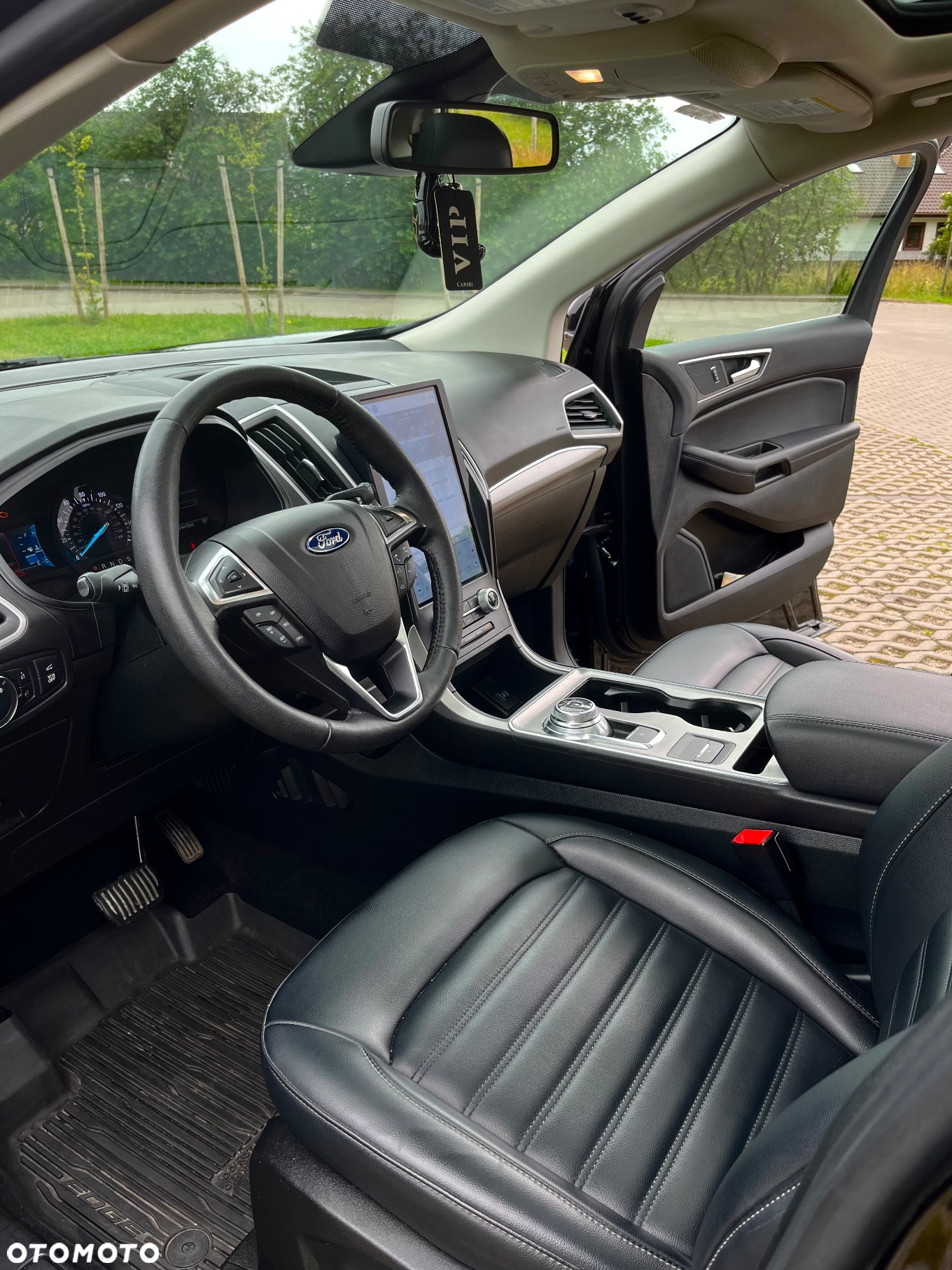 Ford Edge - 12