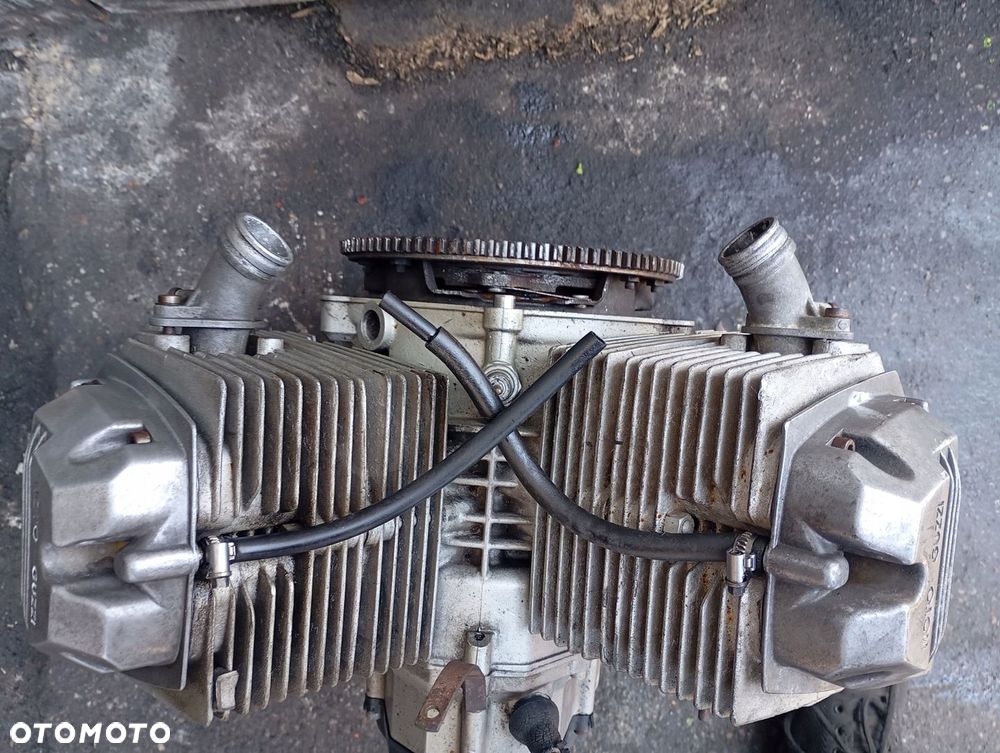 Moto Guzzi V35 . silnik - 4