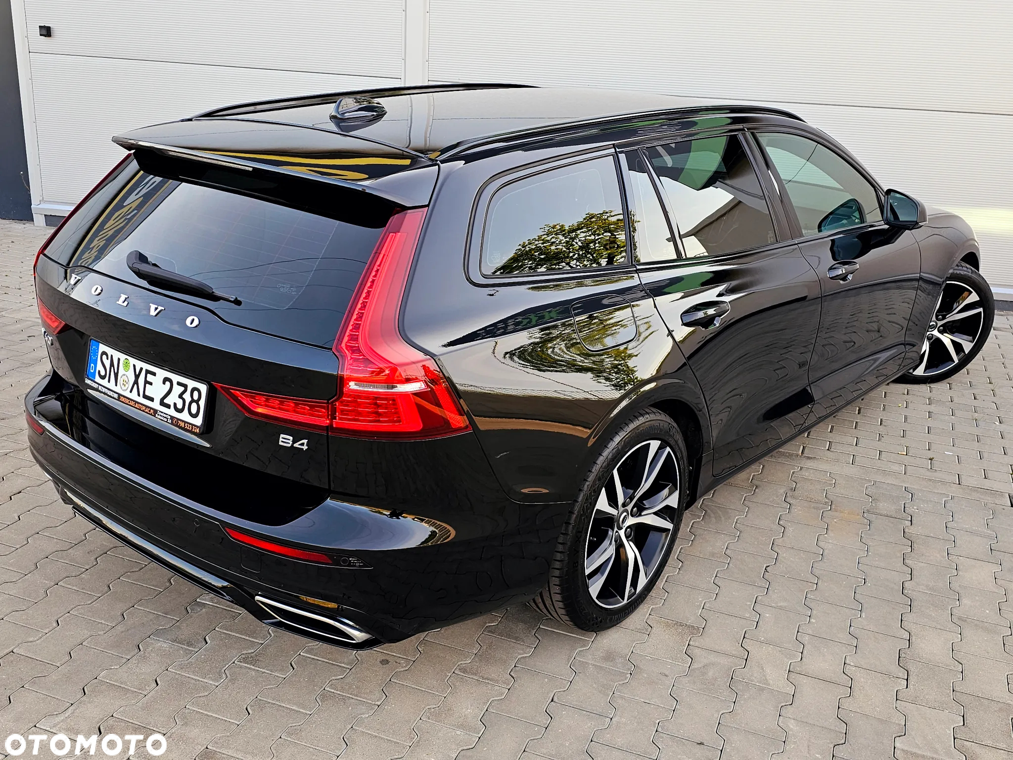 Volvo V60 B4 D Geartronic RDesign - 22