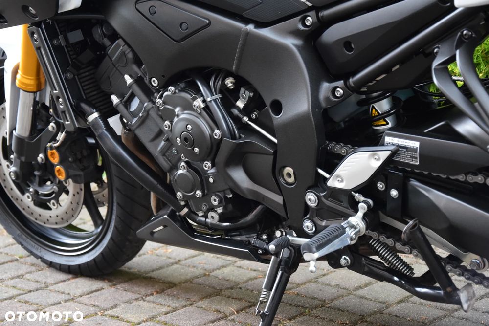 Yamaha FZ8 - 11