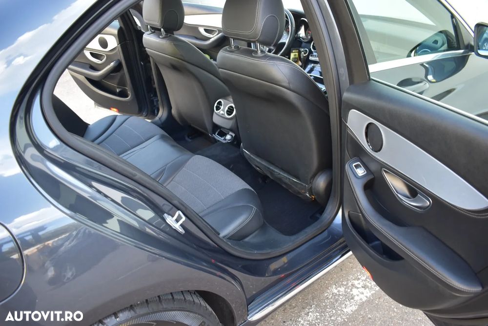 Mercedes-Benz C - 18