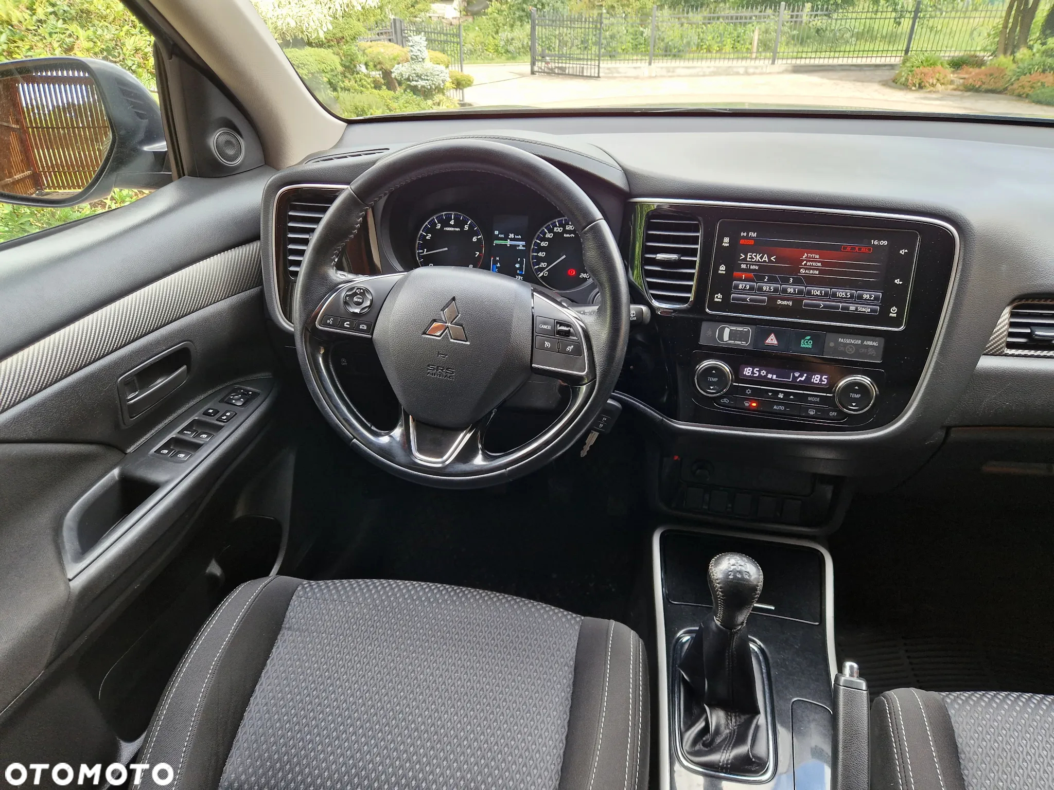 Mitsubishi Outlander - 16