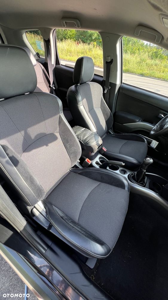 Mitsubishi Outlander 2.0 Invite 2WD EU5 - 26