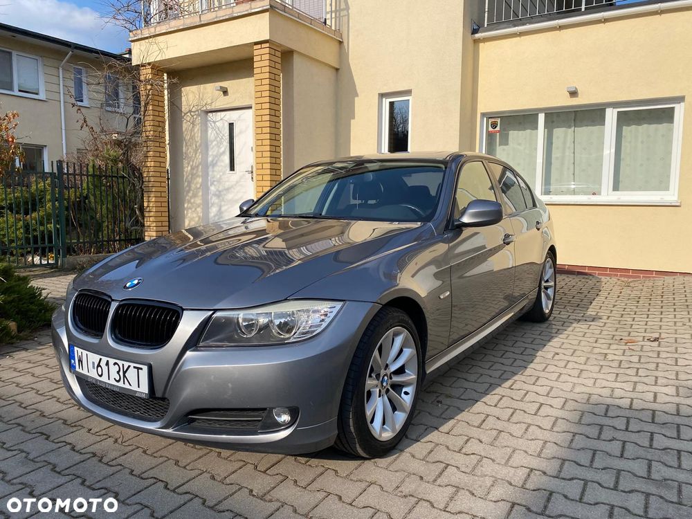 BMW Seria 3 318i - 1