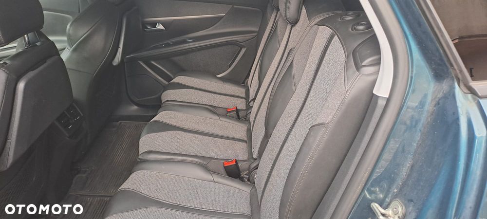 Peugeot 5008 - 16
