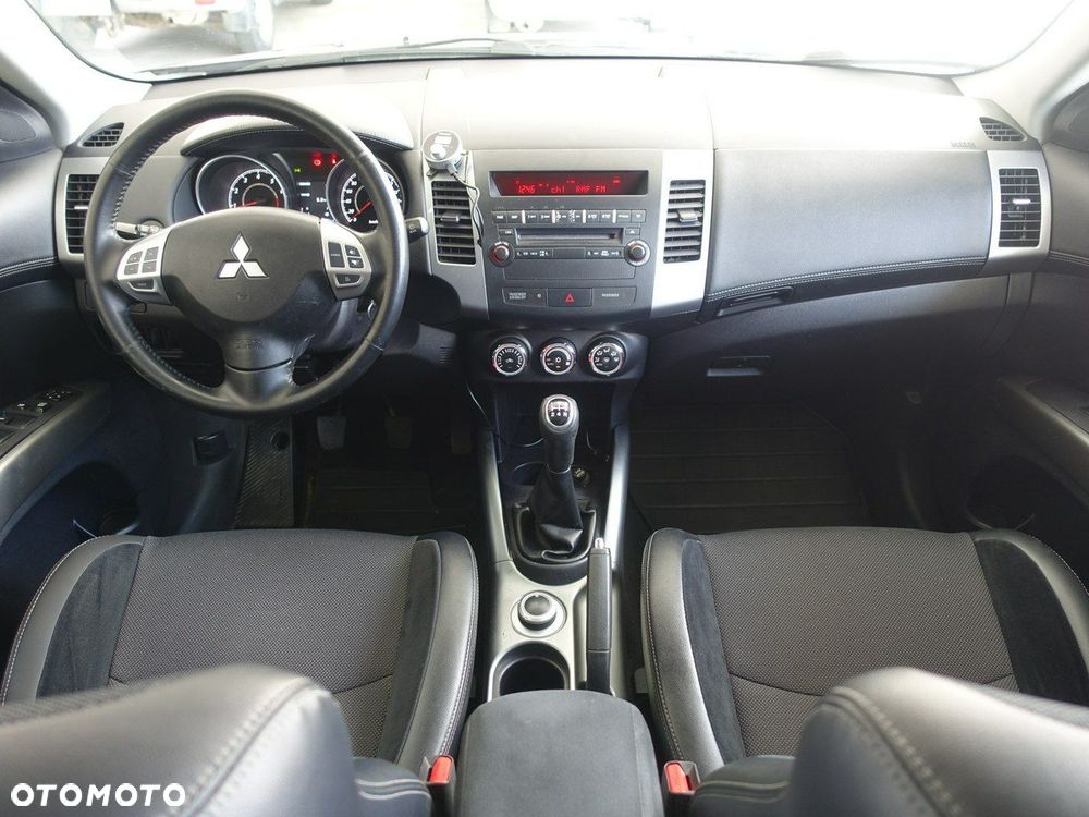 Mitsubishi Outlander 2.4 4WD Invite - 18