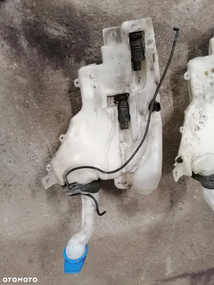 Zbiornik Zbiorniczek Płynu Spryskiwaczy Pompki Audi A8 D3 - 2