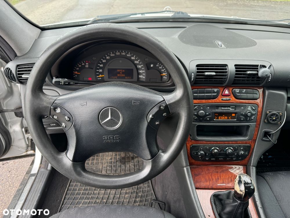Mercedes-Benz Klasa C 200 CDI Classic - 12
